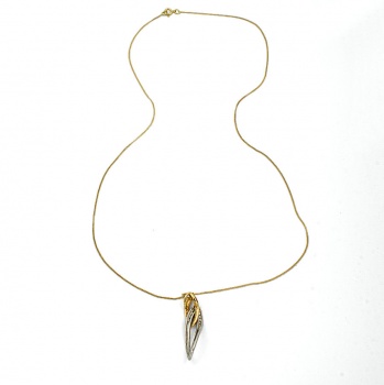 9ct gold Diamond Pendant with chain